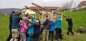Read more about the article Hütte-bauen im Stoll VITA Garten – Tag 1