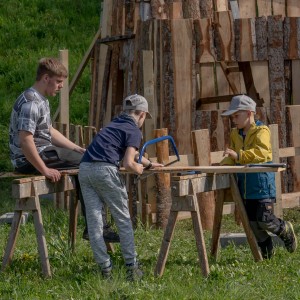 Hütte bauen im Stoll VITA Garten